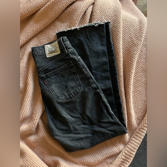 LEVI'S® WELLTHREAD® RIBCAGE STRAIGHT JEANS - Picture 3 of 9